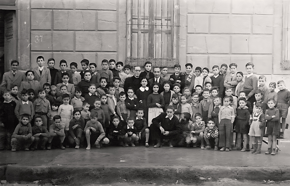  Don Julio y don Jos Sainz en el Colegio Teresiano. 1949